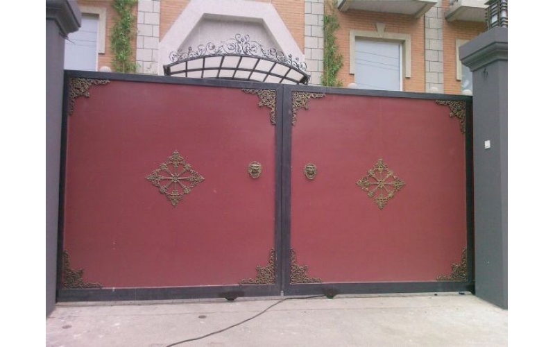  Wrought iron gates